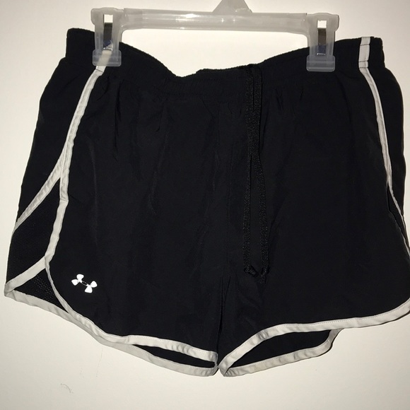 Under armour running shorts - Picture 1 of 4
